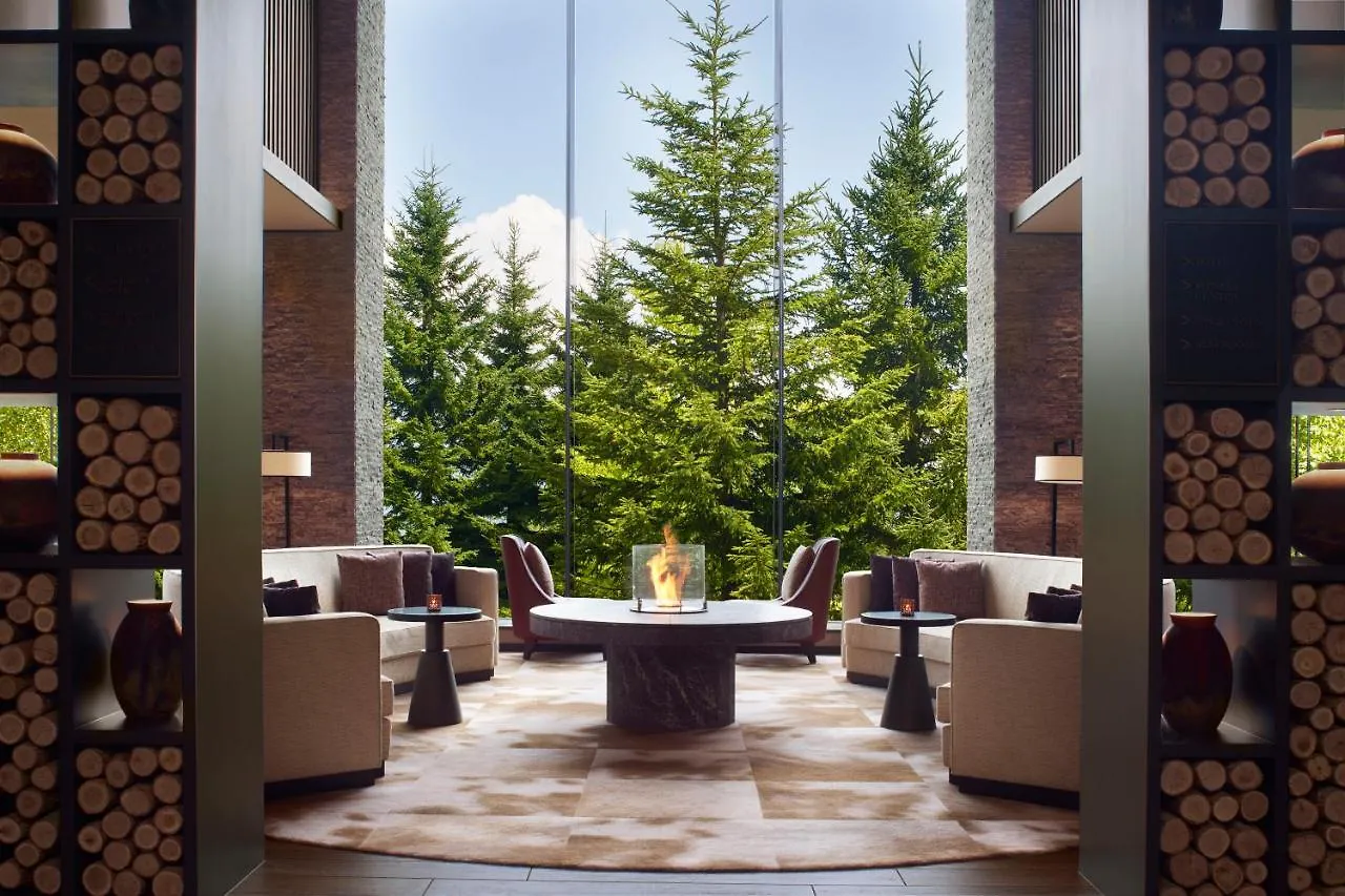 Higashiyama Niseko Village, A Ritz-Carlton Reserve
