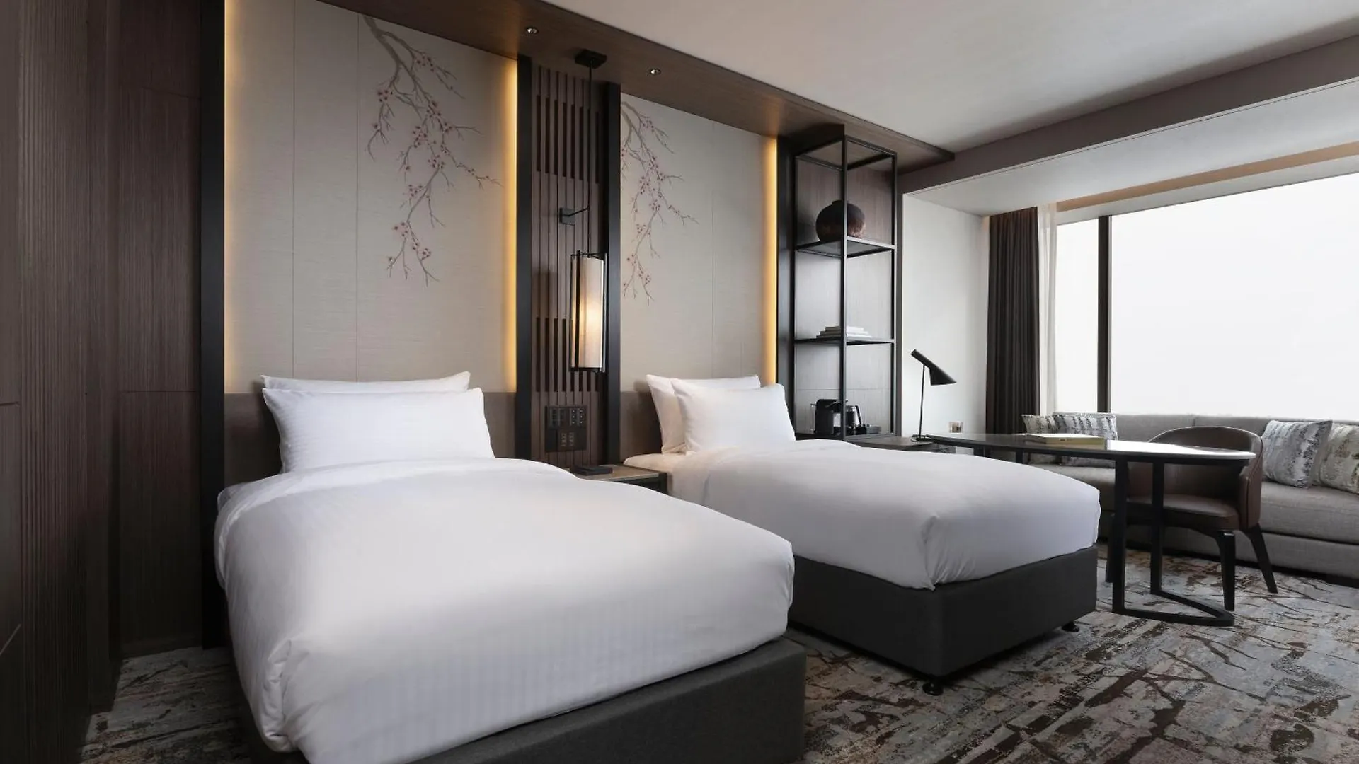 Hotel Higashiyama Niseko Village, A Ritz-Carlton Reserve