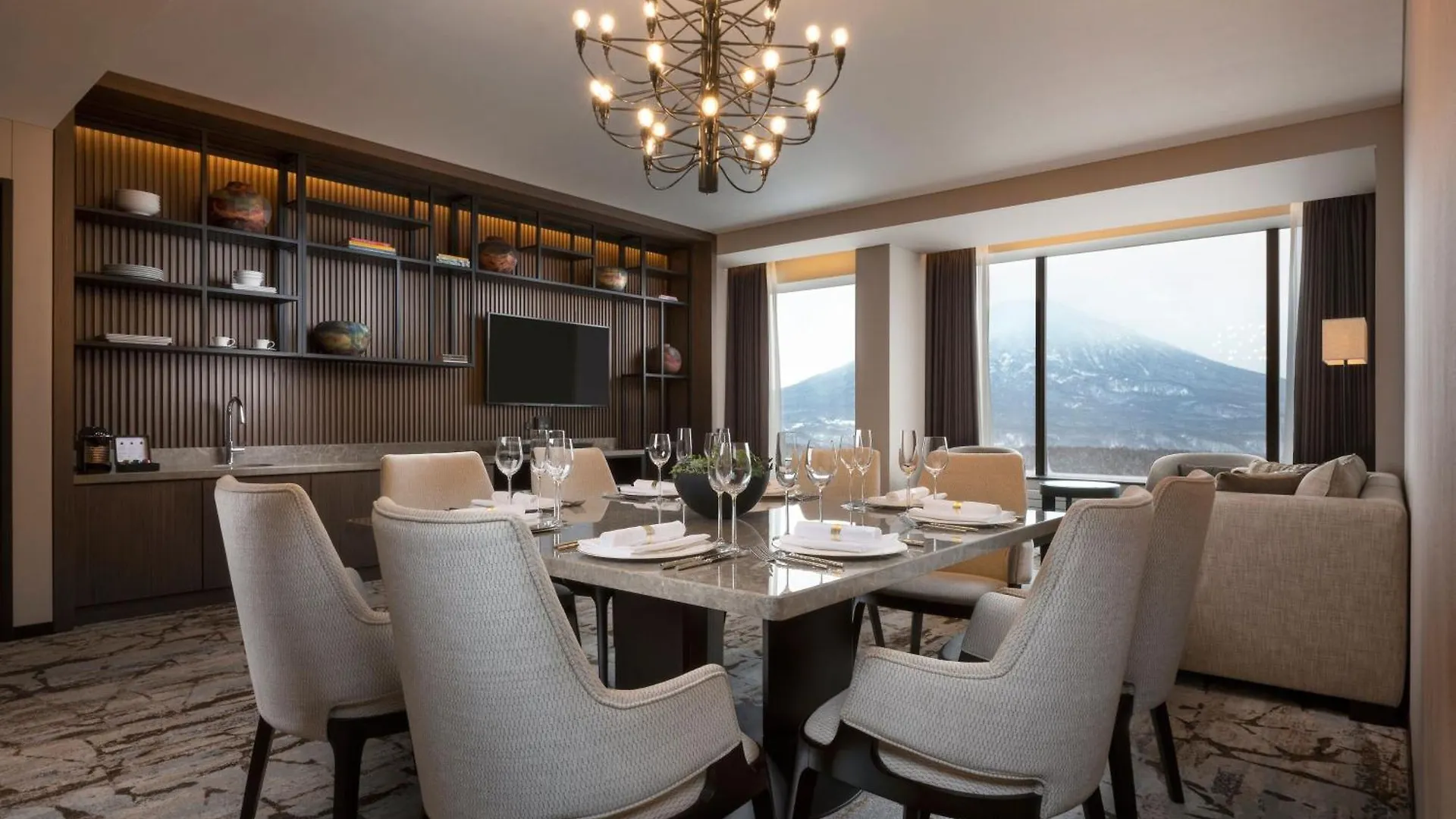 Hotel Higashiyama Niseko Village, A Ritz-Carlton Reserve