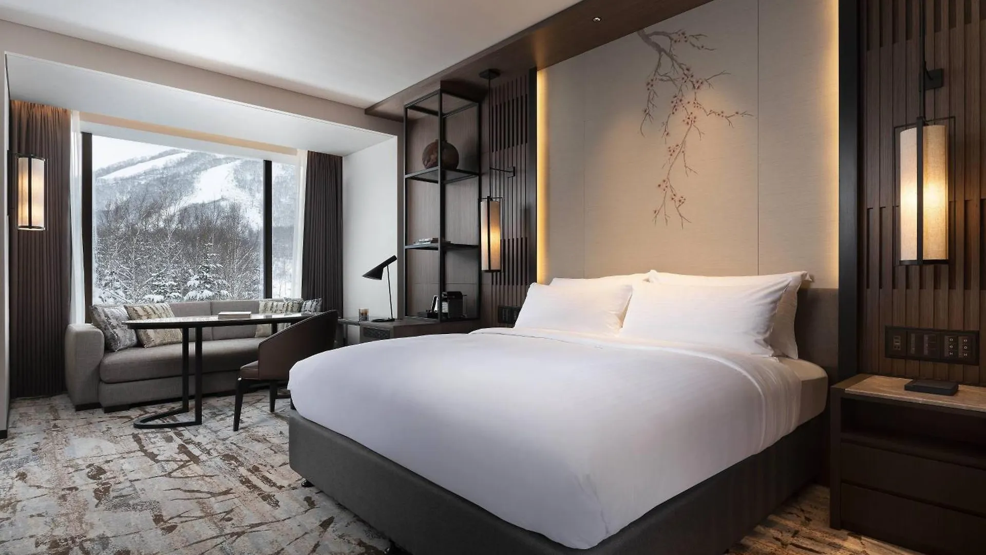 Higashiyama Niseko Village, A Ritz-Carlton Reserve Hotel