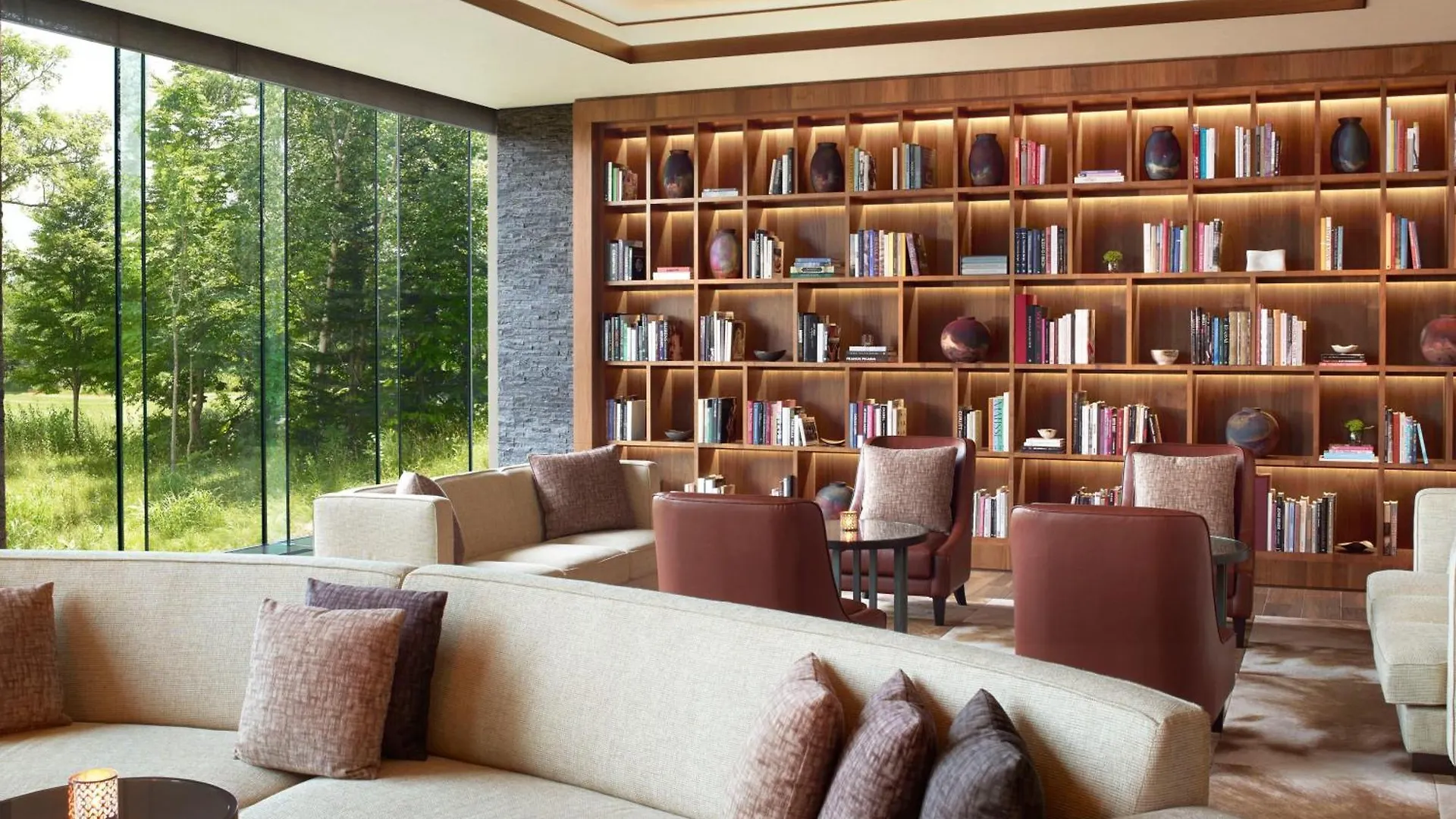 Higashiyama Niseko Village, A Ritz-Carlton Reserve Hotel